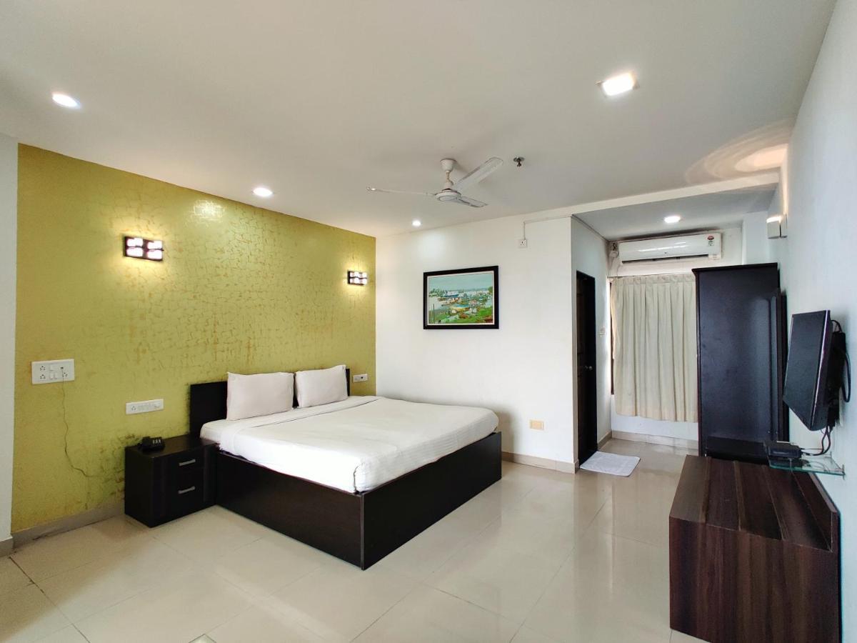 Golden Chariot Hotel Daman Luaran gambar