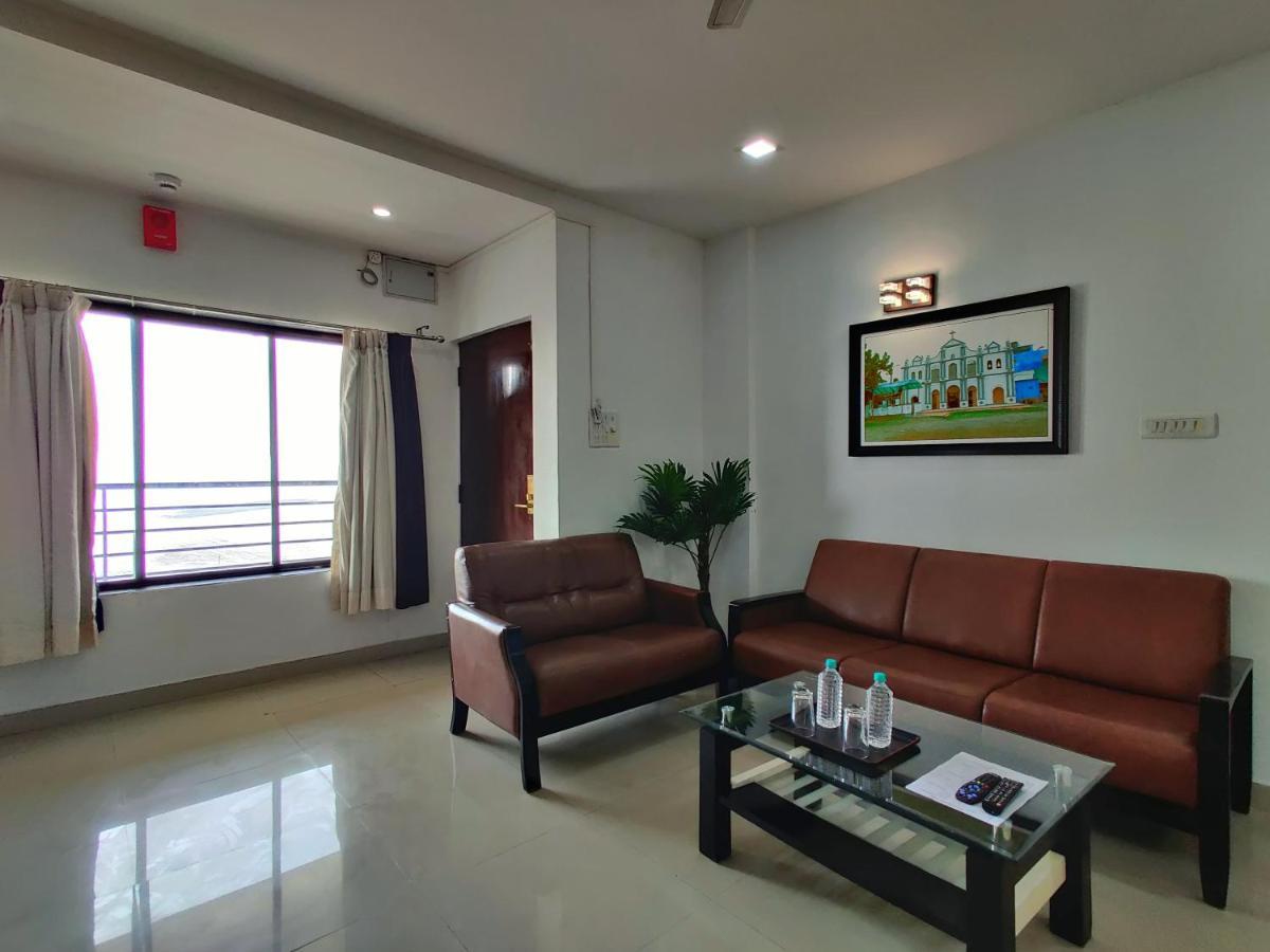 Golden Chariot Hotel Daman Luaran gambar