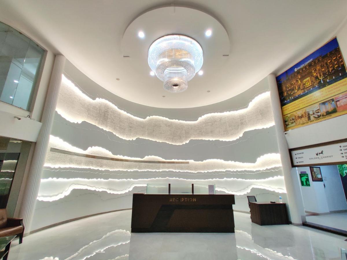 Golden Chariot Hotel Daman Luaran gambar