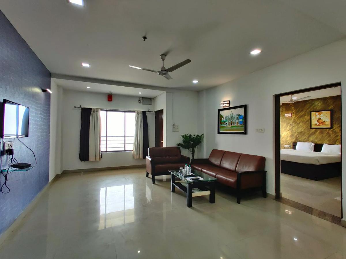 Golden Chariot Hotel Daman Luaran gambar
